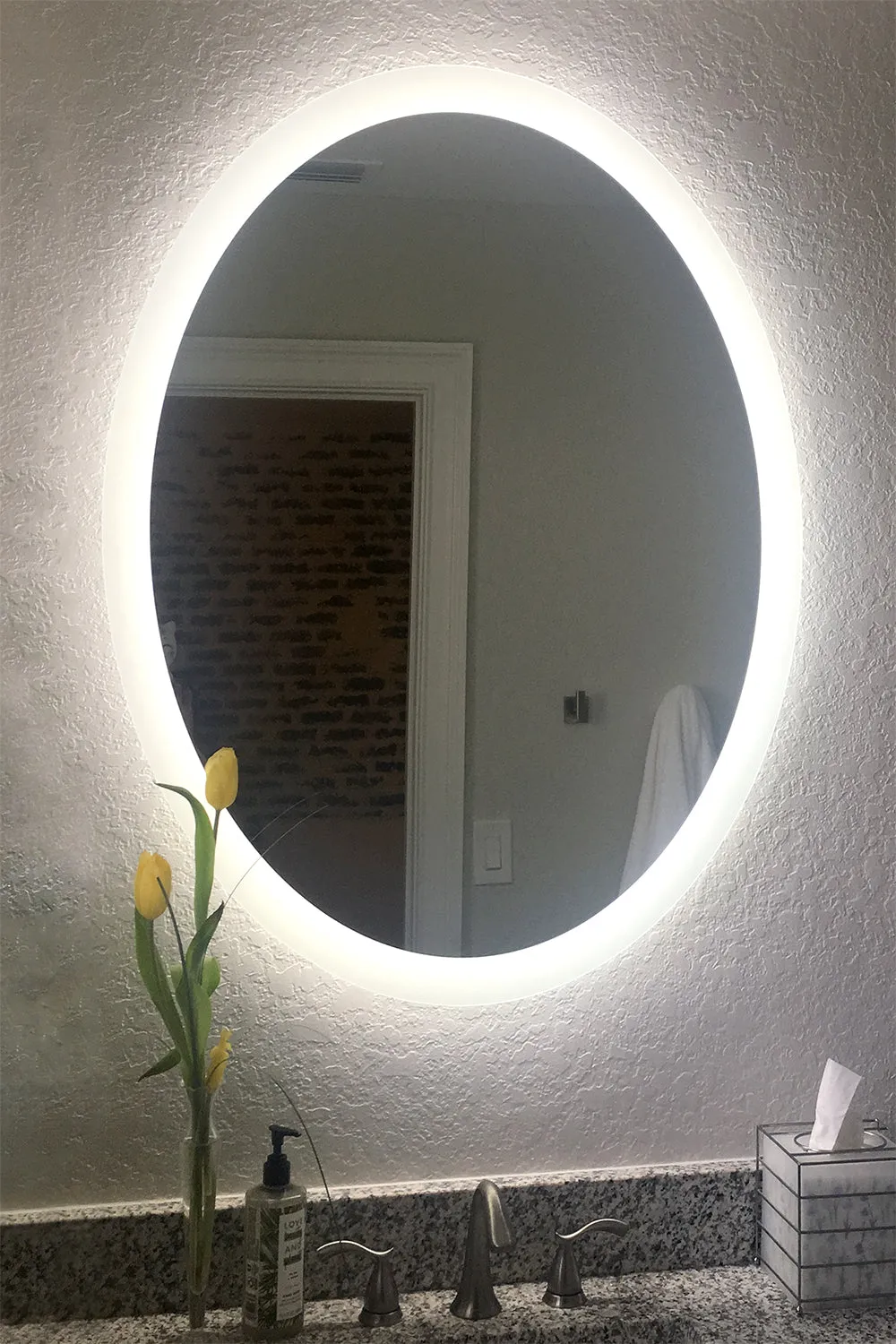 LED Mirror (Side-Lighted Oval) 20" x 28" (or 28" x 20")