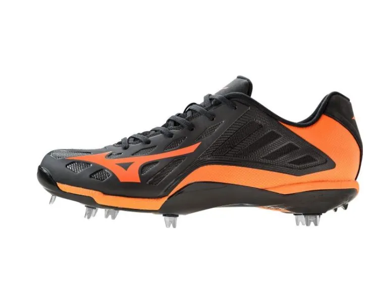 Mizuno Heist IQ Metal Cleats