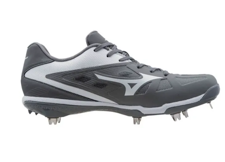 Mizuno Heist IQ Metal Cleats