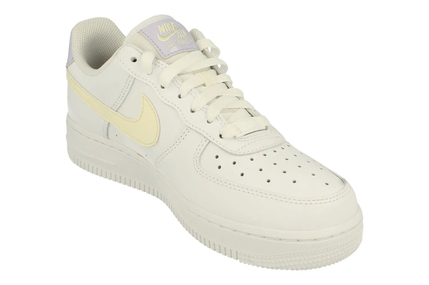 Nike Womens Air Force 1 07 Trainers FN3501 100