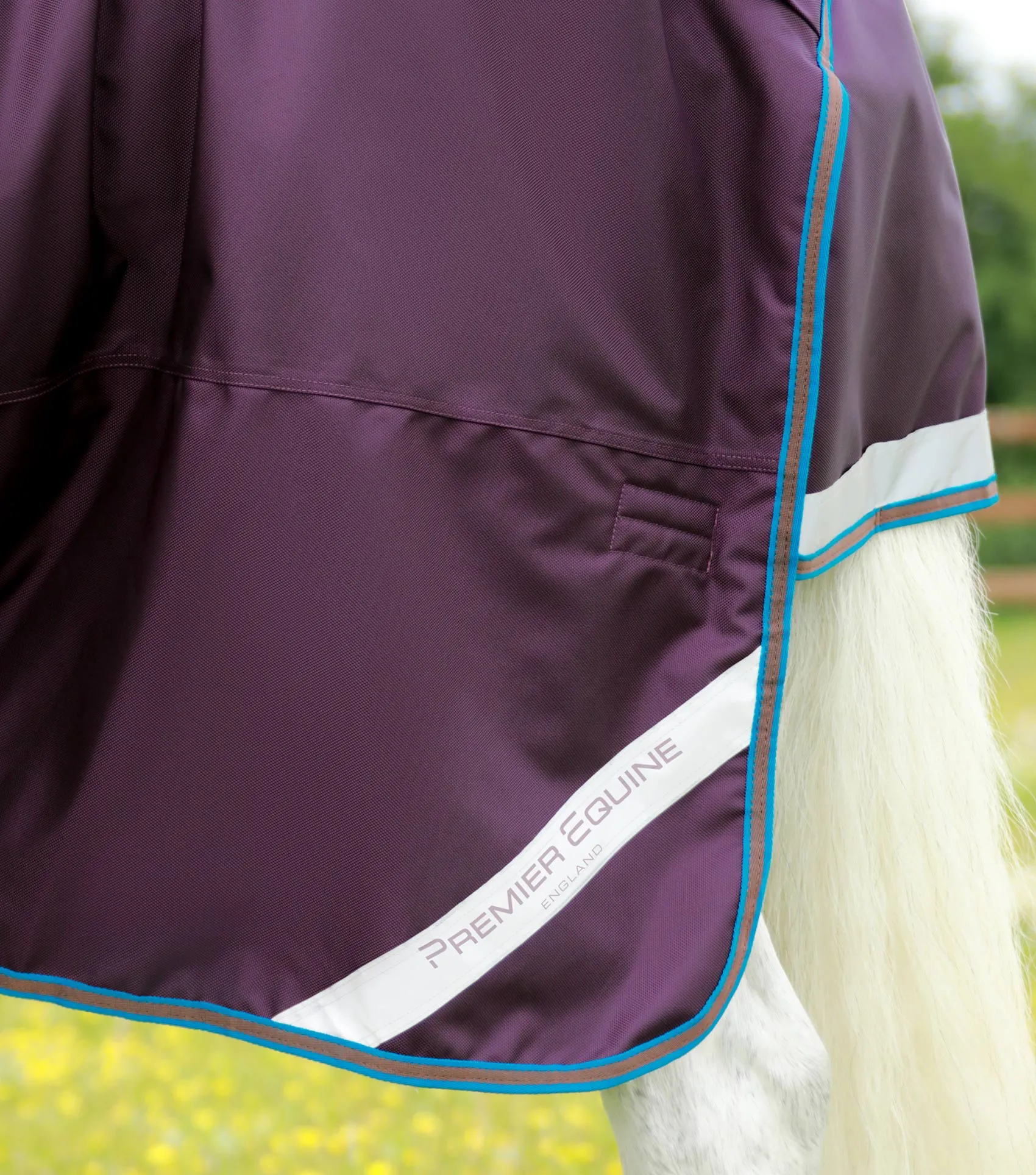 Titan 200g Turnout Rug with Snug-Fit Neck Cover Purple