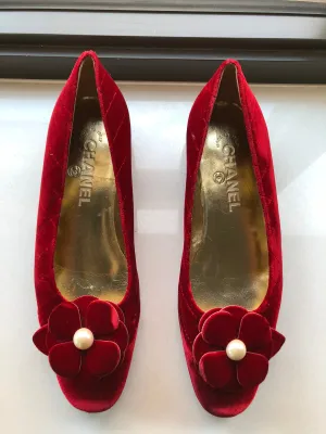 Vintage Chanel Shoes!