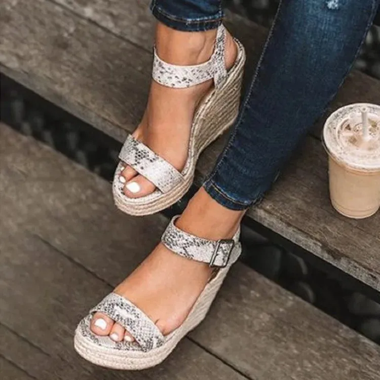 Women Leisure Wedges Heeled Wedge heel serpentine Summer New Sandals Platform